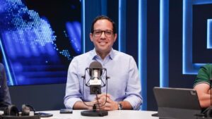 Sigmund Freund asegura en el 2025 se crearon más de 117,000 empleos; 40 en el sector público