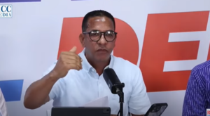 Pasajeros pasan la noche varados en el AILA sin respuestas de aerolínea World2Fly