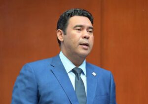 Senador asegura hoteles se encuentran llenos en La Altagracia por flujo turístico en SS; destaca operativo