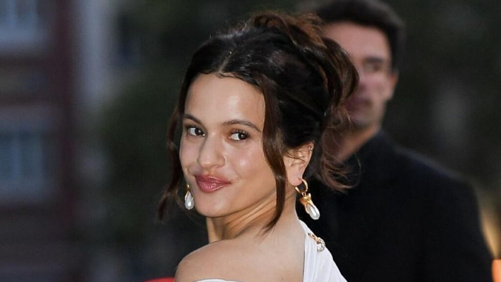 db7a8c28 f1e1 4e06 a1c9 876f53f9df37 16 9 discover aspect ratio default 0