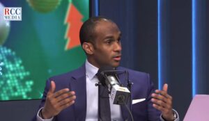 Cancelar licitaciones genera pérdidas y frena inversión pública, dice Eduardo Núñez