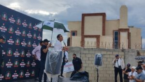 Ciudadanos de Punta Cana protestan contra proyecto de mezquita en el Bulevar Turístico