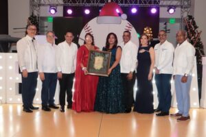 ASUSADO celebra su tradicional fiesta anual y reconoce a miembros destacados del sector
