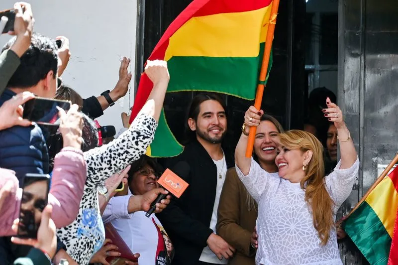 cb944d1f8e42ad52b93f27b1de9baf0c