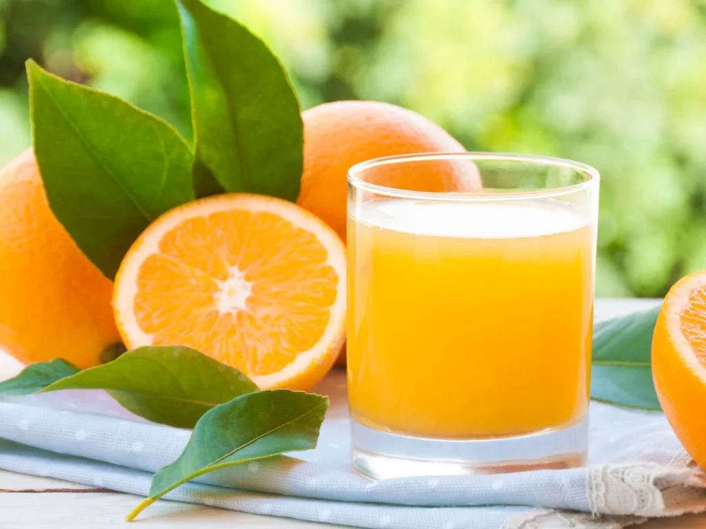 tomar jugo de naranja beneficios