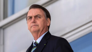 Bolsonaro es dado de alta y continuará en prisión domiciliaria por razones humanitarias