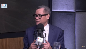 Ministro de Trabajo llama a aprobar reforma laboral; reitera no incluye cesantía