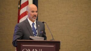 DEA y Colombia refuerzan cooperación antidrogas antes de reunión Petro-Trump