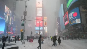 Aumentan a 13 los muertos por tormenta invernal en Estados Unidos
