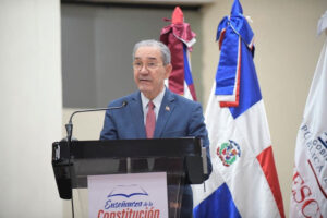 Inicia 30 de enero convocataria a becas por el Mescyt, informa ministro Franklin García Fermín