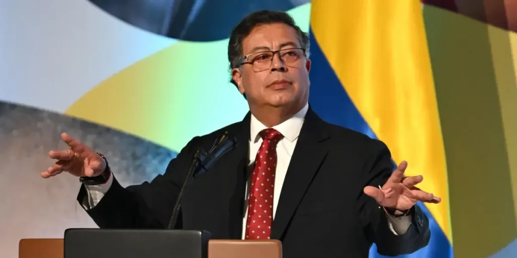 695909016289c.r d.1577 596 4049