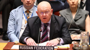 Lavrov describe el conflicto en Ucrania como una confrontación entre Rusia y Occidente