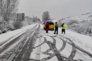 Borrasca Kristin paraliza España con nieve, lluvias y cierres viales