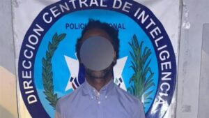 Arrestan a hombre por amenazas contra el Metro de Santo Domingo
