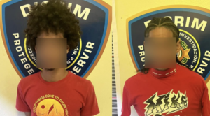 PN apresa a dos hombres y ocupa drogas, arma de fuego y motocicletas en allanamiento en La Vega