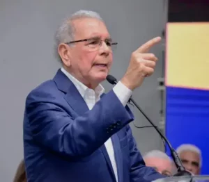 Danilo Medina: “A mí el dinero me rendía porque yo no boté dinero”