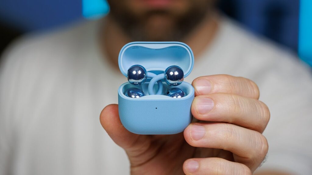 huawei freeclip 2 review unique design with an asterisk