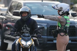Perú multará motos con dos pasajeros para frenar ataques criminales