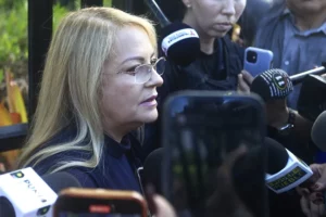 Desestiman el caso de corrupción de la exgobernadora de Puerto Rico que fue indultada por Trump
