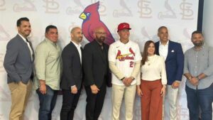 Johenssy Colomé lidera firmas millonarias de prospectos dominicanos en MLB