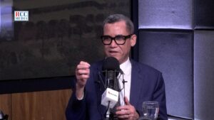 Eddy Olivares insta a la oposición a retirarse a reflexionar por qué no ha logrado crecer