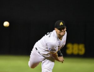 Triunfo de las Águilas Cibaeñas sobre Gigantes reaviva esperanzas en el round robin