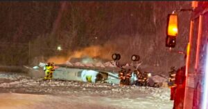 Avión con ocho personas se estrella en plena tormenta de nieve en EE.UU.