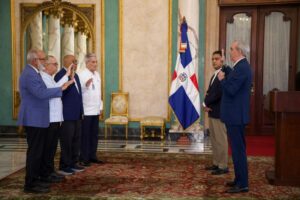 Abinader juramenta comisión que vigilará obras deportivas con fondos recuperados de corrupción