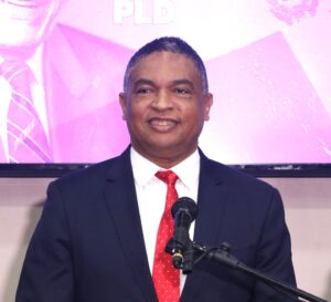 Yván Lorenzo califica de "fraude internacional" desfalco a SeNaSa