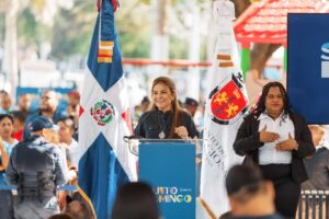 Carolina Mejía entrega primera etapa del bulevar y parque Pedro Livio Cedeño