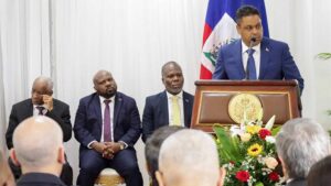 Haití en tensión por posible destitución de su primer ministro