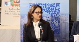 Lucy Díaz destaca aporte de profesionales dominicanos maduros formados en España