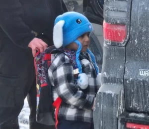 Juez ordena liberar a niño de 05 años y a su padre detenidos por ICE en Texas