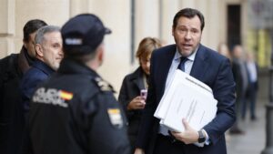 El Gobierno español cesa a dos altos cargos por el caos ferroviario en Cataluña