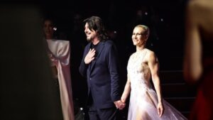 Picasso y el circo inspiran la alta costura en París durante la Semana de la Moda