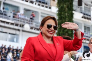 Xiomara Castro se despide del poder: “Gracias por resistir junto a mí”