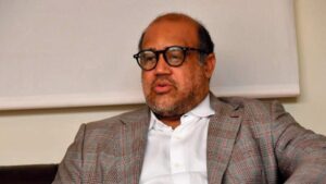 Abogado informa que Santiago Hazim ha perdido de 70 a 80 libras mientras está detenido