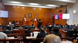 Abogados de Adán Cáceres sostienen que propiedades provienen de financiamientos bancarios