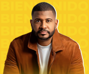 El comunicador Lord Jáquez se integra a La UCA