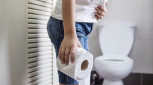 Ocho estrategias para aliviar el estreñimiento y prevenir molestias digestivas, según expertos