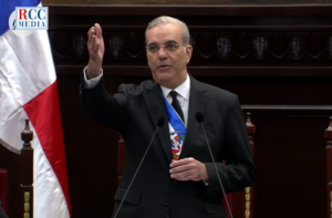 Abinader califica de "inaceptables" fallas en el sistema eléctrico tras apagón general