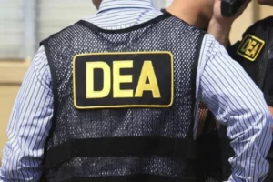 Embajada de EE. UU. anuncia cierre de oficina de la DEA en Santo Domingo