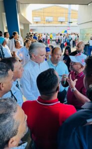 De Camps prioriza formación docente, apoyo familiar y educación técnica como ejes de la política educativa