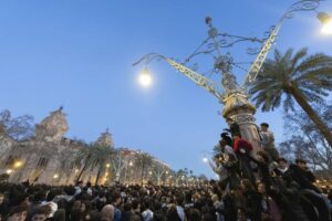 Cuatro detenidos tras incidentes en fallido encuentro de “therians” en Barcelona