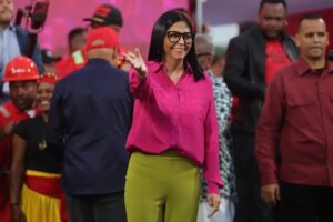 Delcy Rodríguez dice que Venezuela está en «calma» a un mes del ataque de EE.UU.
