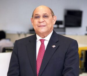 Abinader designa a Rafael Santos Badía como ministro del MESCyT