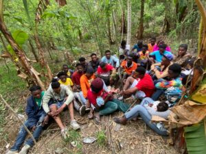 Detienen 30 haitianos indocumentados en zona montañosa de Guayubín