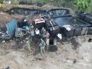 Autoridades desmantelan vertedero clandestino de residuos oleosos en La Guáyiga