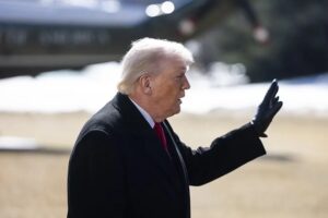 Trump dice que se involucrará «indirectamente» en las conversaciones con Irán