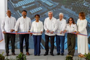 Abinader inaugura nuevo mercado municipal en Higüey